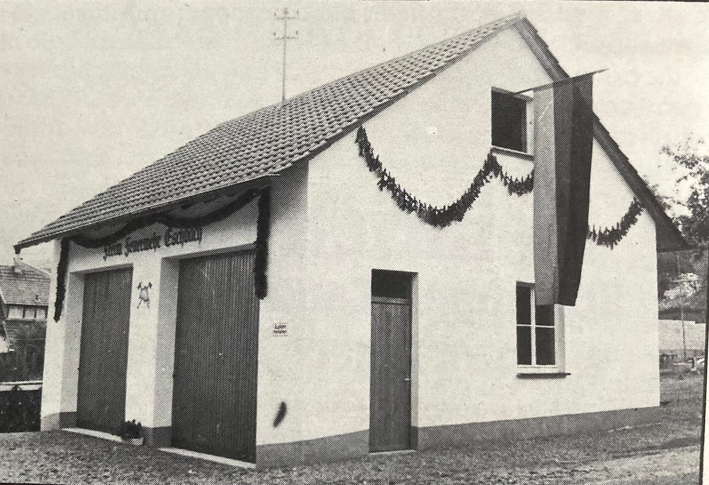 altes
              Feuerwehrhaus